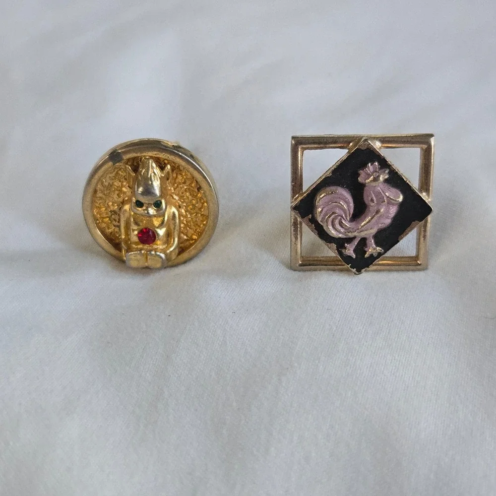 VTG Mismatched‎ Cufflinks Gold Troll Rooster Purple Black Mens Jewelry Unbranded